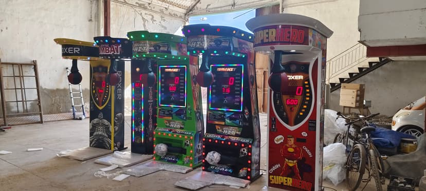 Maquinas de boxeo y patada punching y kickboxer polacas