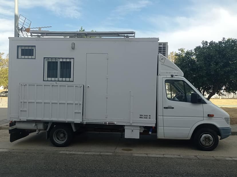 Camión vivienda Mercedes benz del 97