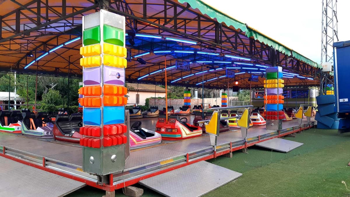 AUTOS DE CHOQUE GRANDES - 1